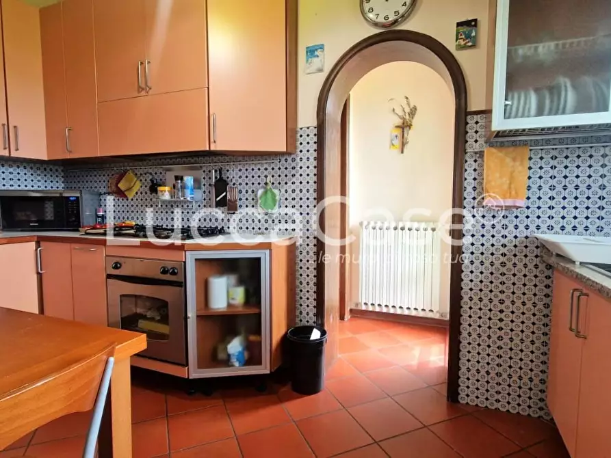 Immagine 7 di Villa in vendita  a Capannori
