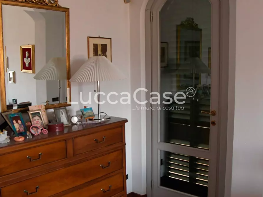 Immagine 13 di Villa in vendita  a Capannori