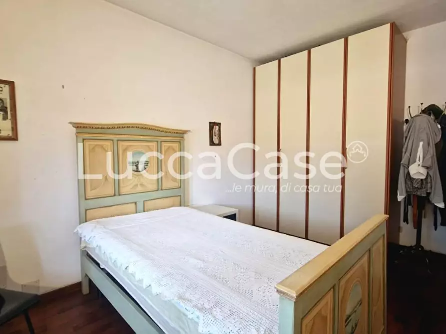 Immagine 36 di Villa in vendita  a Capannori