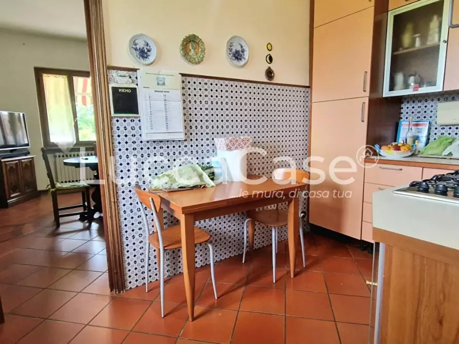 Immagine 9 di Villa in vendita  a Capannori