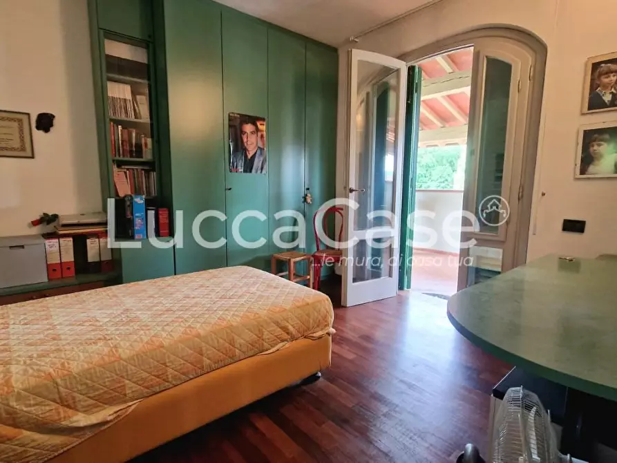 Immagine 13 di Villa in vendita  a Capannori