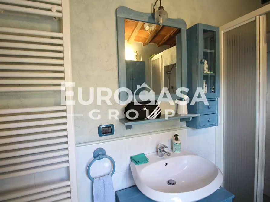 Immagine 14 di Villa in vendita  a Capannori