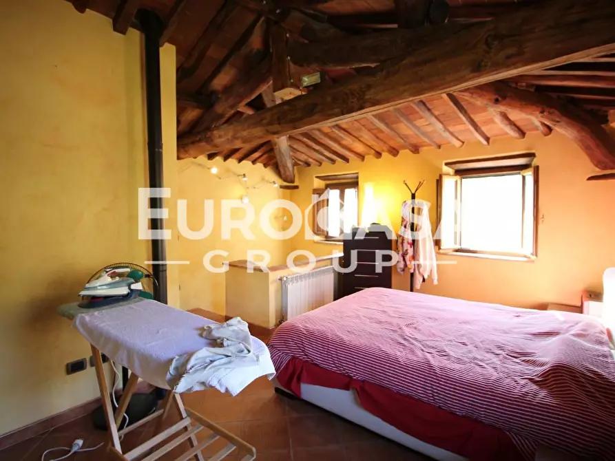 Immagine 15 di Villa in vendita  a Capannori