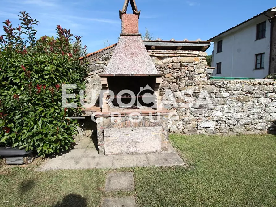 Immagine 3 di Villa in vendita  a Capannori