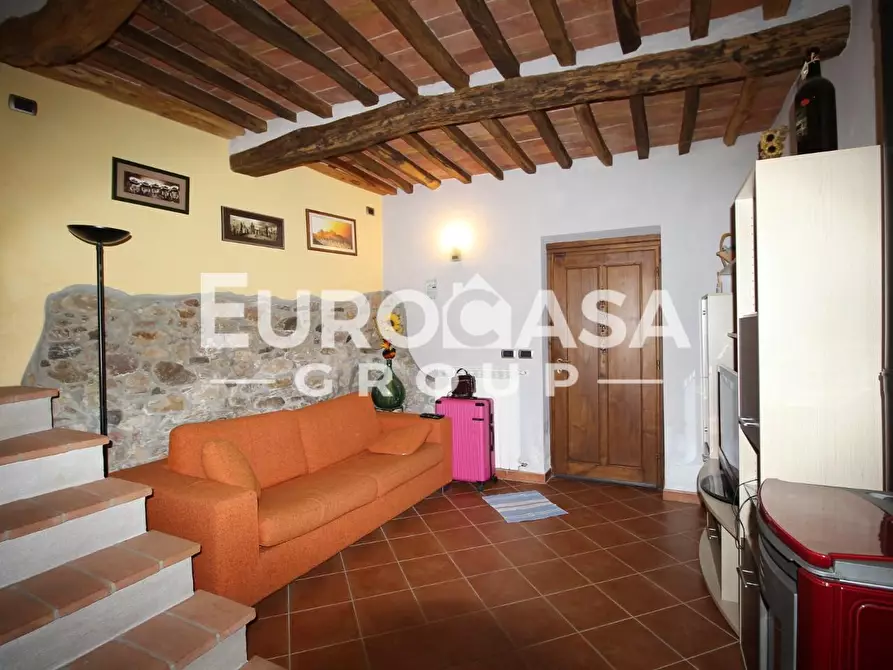 Immagine 12 di Villa in vendita  a Capannori