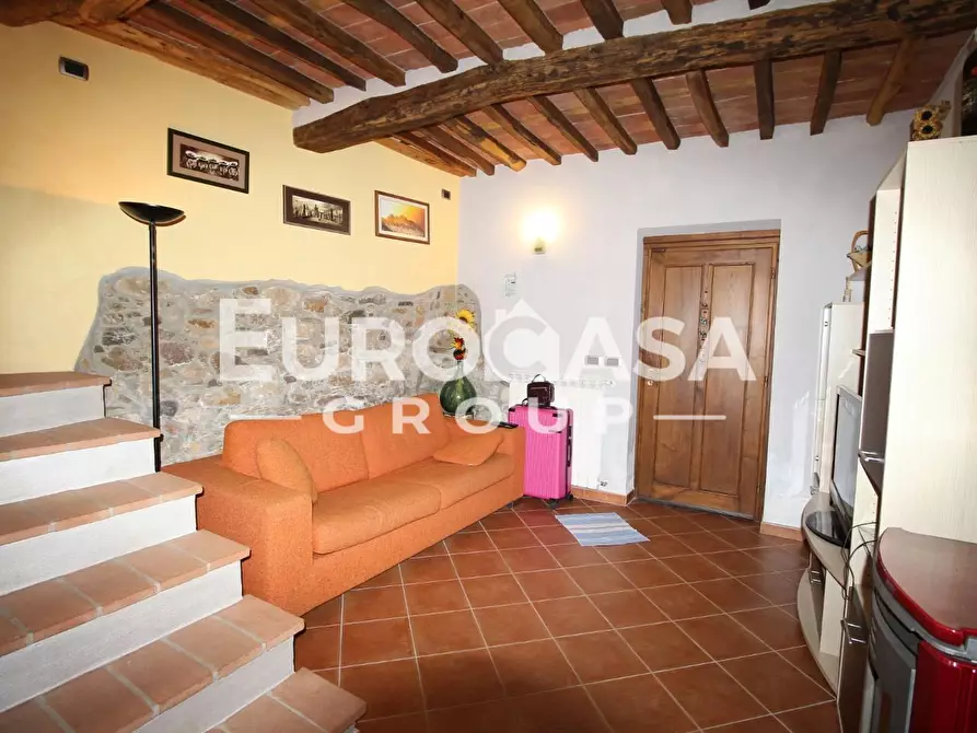 Immagine 7 di Villa in vendita  a Capannori