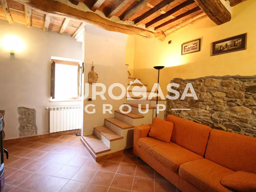 Immagine 18 di Villa in vendita  a Capannori