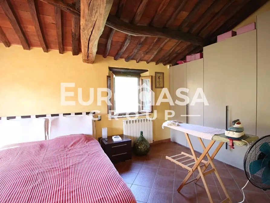 Immagine 6 di Villa in vendita  a Capannori