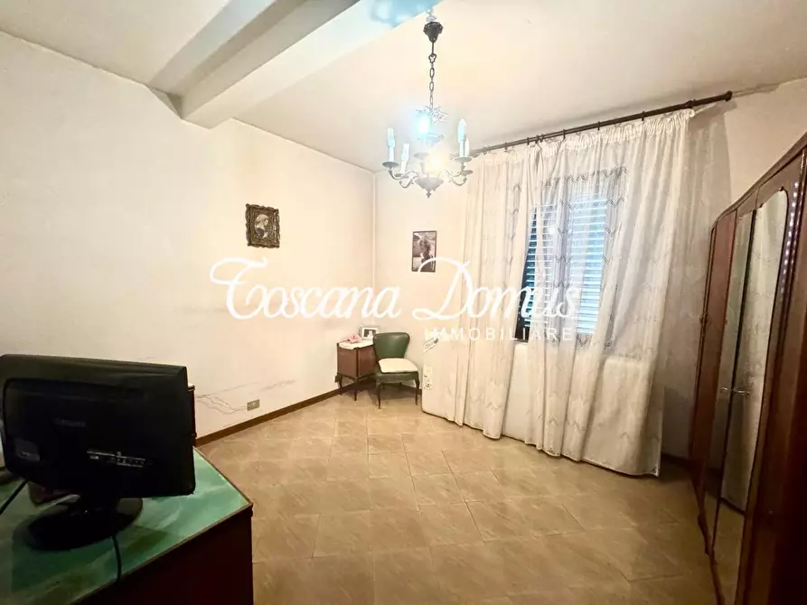 Immagine 9 di Appartamento in vendita  a Siena