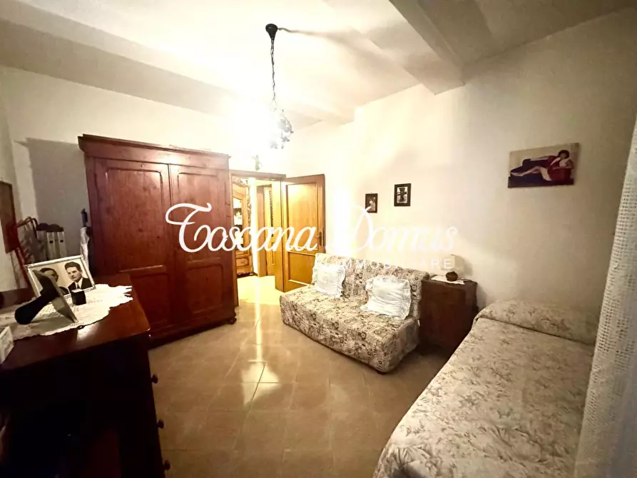 Immagine 14 di Appartamento in vendita  a Siena