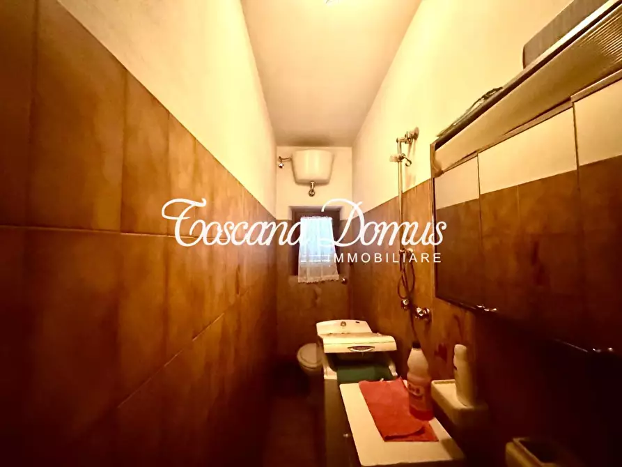 Immagine 15 di Appartamento in vendita  a Siena