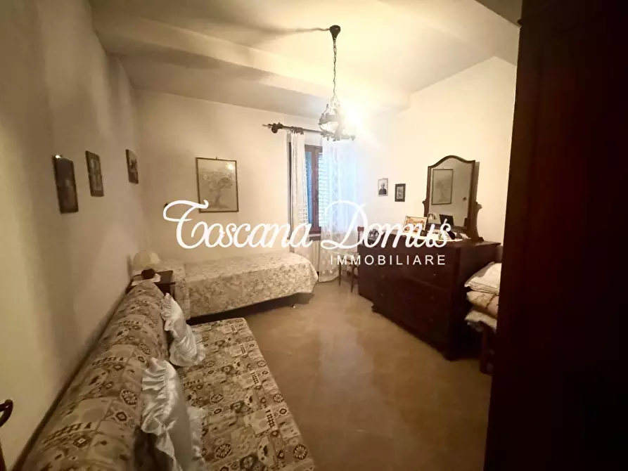 Immagine 10 di Appartamento in vendita  a Siena