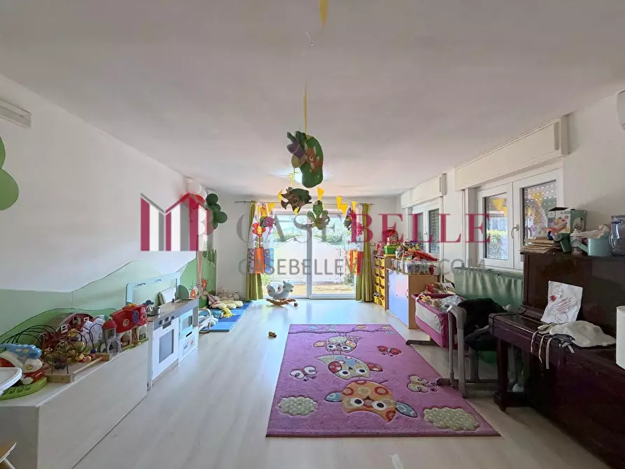 Immagine 45 di Casa indipendente in vendita  a Viareggio