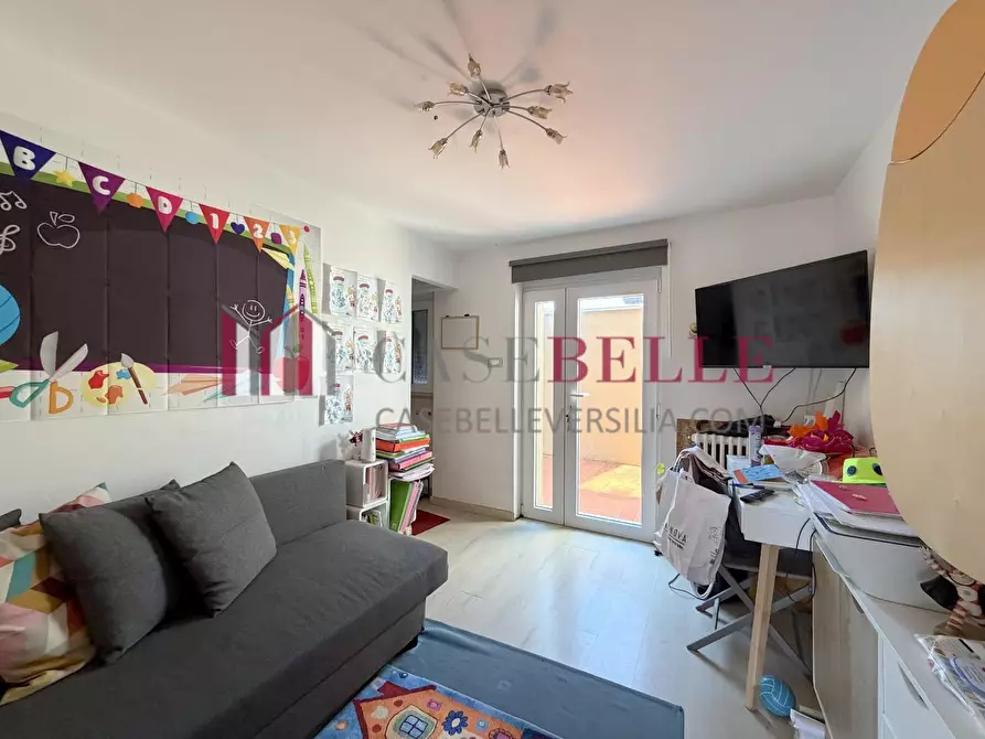 Immagine 42 di Casa indipendente in vendita  a Viareggio