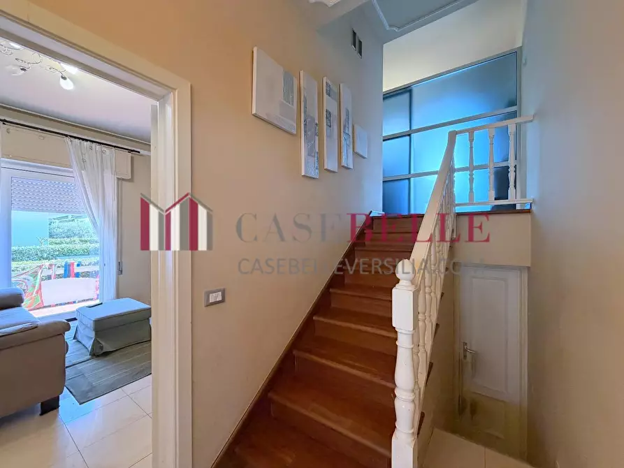 Immagine 17 di Casa indipendente in vendita  a Viareggio