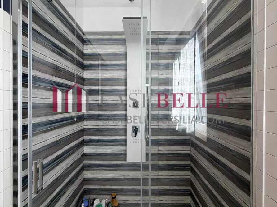 Immagine 30 di Casa indipendente in vendita  a Viareggio