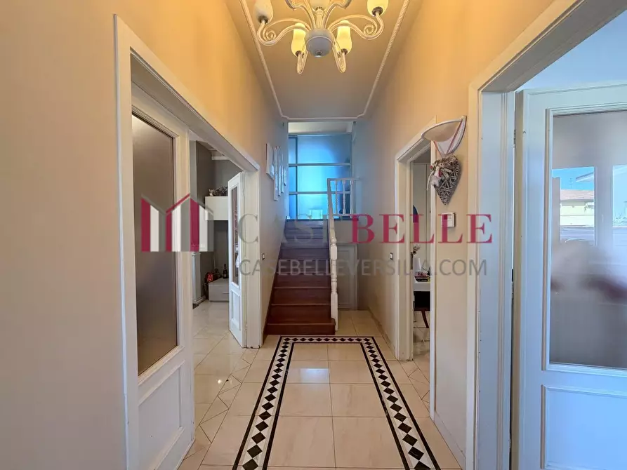 Immagine 3 di Casa indipendente in vendita  a Viareggio