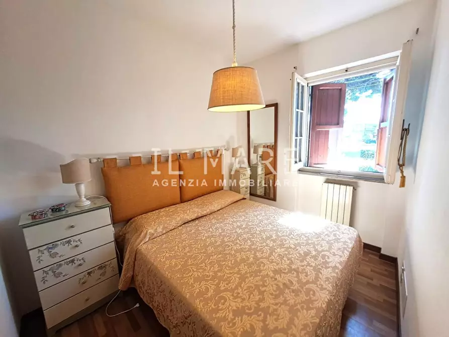 Immagine 14 di Villetta a schiera in vendita  a Massa