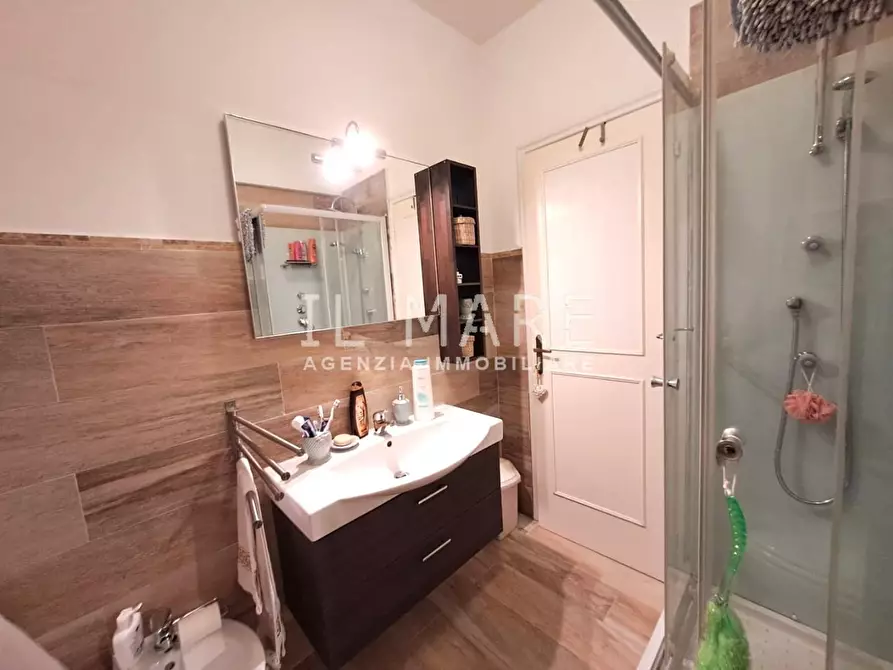 Immagine 19 di Villetta a schiera in vendita  a Massa