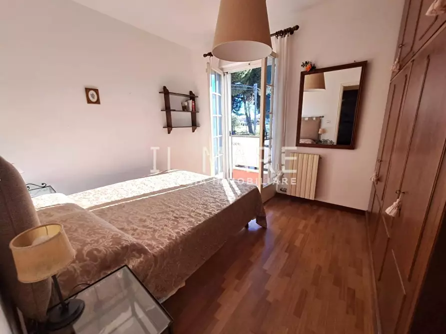 Immagine 11 di Villetta a schiera in vendita  a Massa