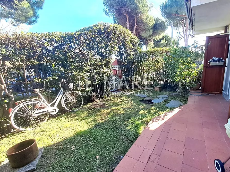 Immagine 28 di Villetta a schiera in vendita  a Massa