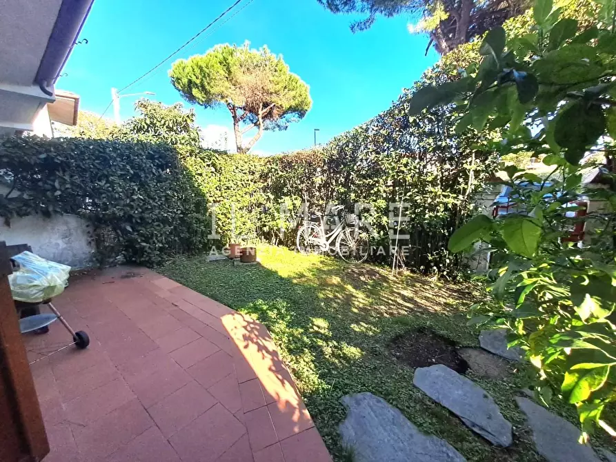 Immagine 25 di Villetta a schiera in vendita  a Massa