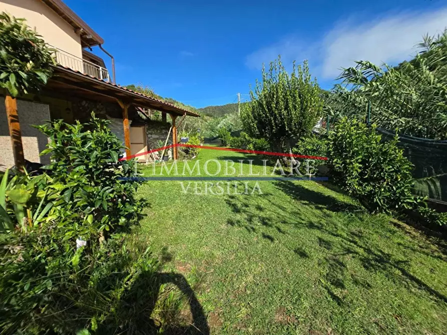 Immagine 49 di Casa indipendente in vendita  a Massa