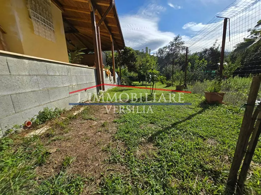 Immagine 50 di Casa indipendente in vendita  a Massa