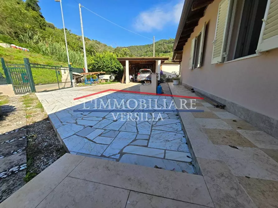 Immagine 59 di Casa indipendente in vendita  a Massa