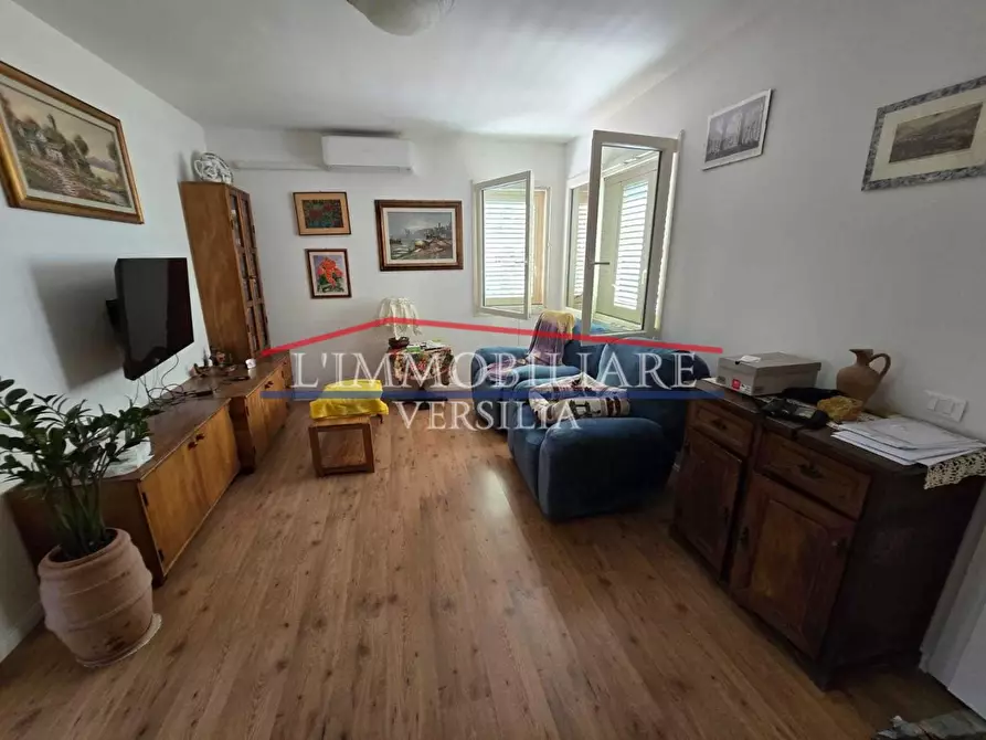 Immagine 2 di Casa indipendente in vendita  a Massa