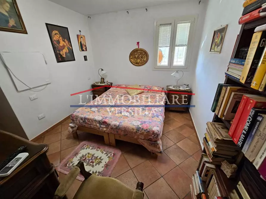 Immagine 39 di Casa indipendente in vendita  a Massa