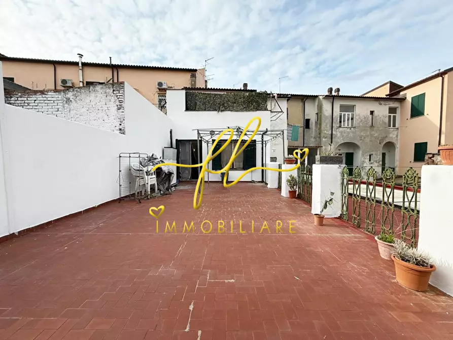 Immagine 7 di Appartamento in vendita  a Cecina