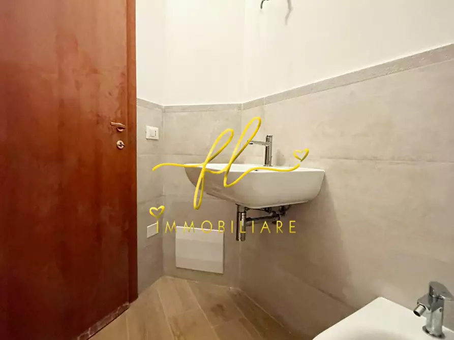 Immagine 21 di Appartamento in vendita  a Cecina