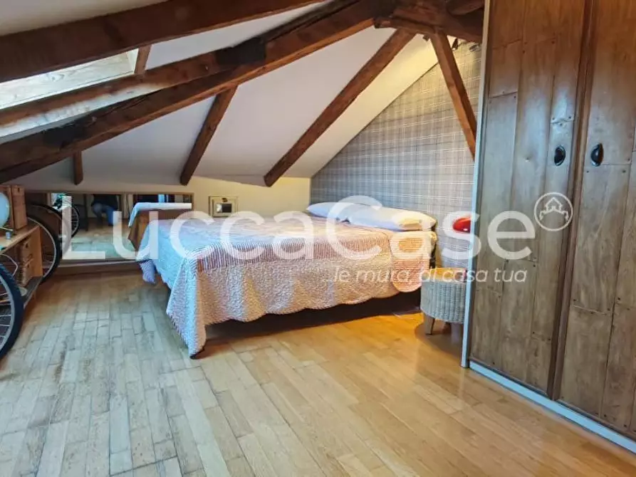 Immagine 8 di Appartamento in affitto  a Lucca