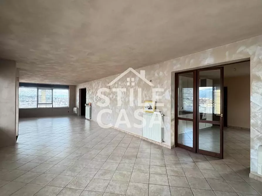 Immagine 6 di Magazzino in vendita  a Pescia