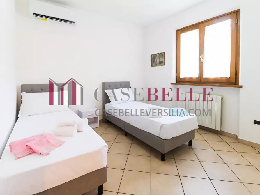 Immagine 18 di Casa indipendente in vendita  a Camaiore