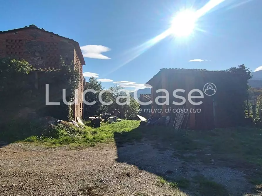 Immagine 3 di Rustico / casale in vendita  a Capannori