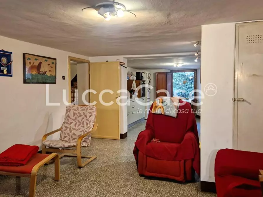 Immagine 30 di Villa in vendita  a Lucca