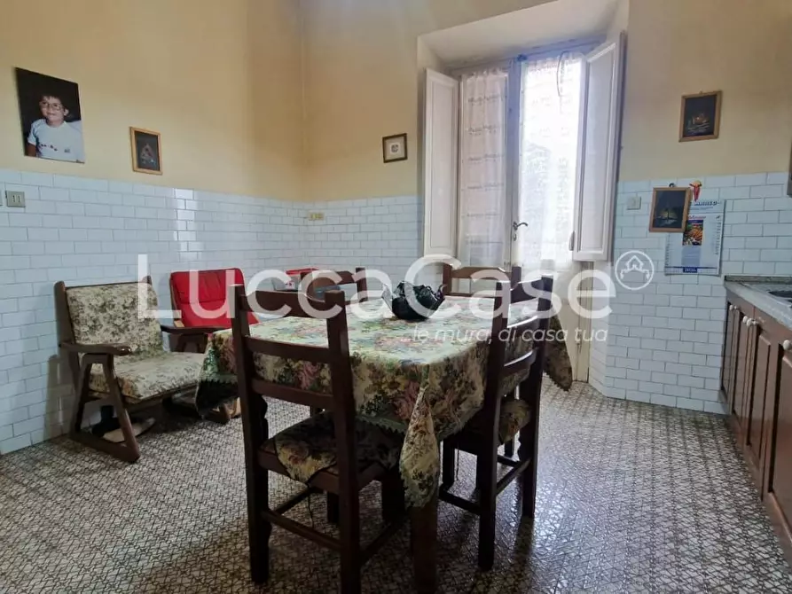 Immagine 13 di Villa in vendita  a Lucca