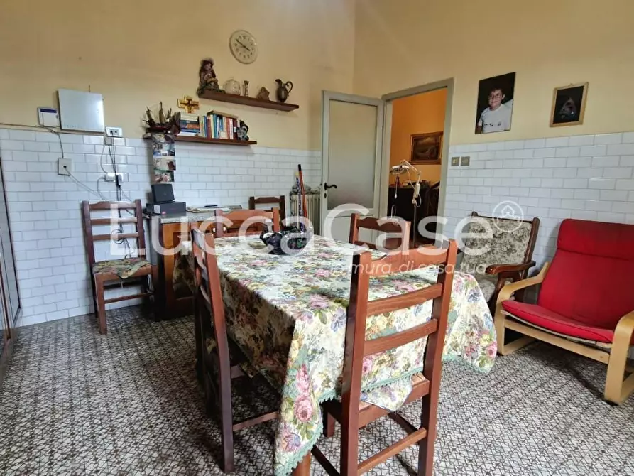 Immagine 32 di Villa in vendita  a Lucca