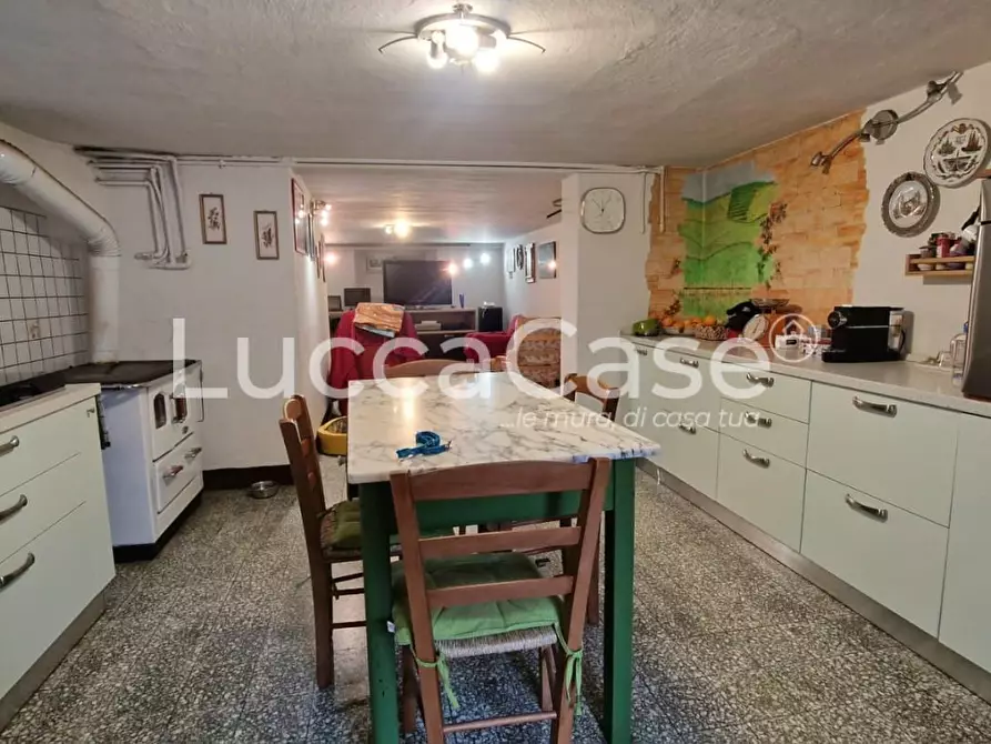 Immagine 29 di Villa in vendita  a Lucca