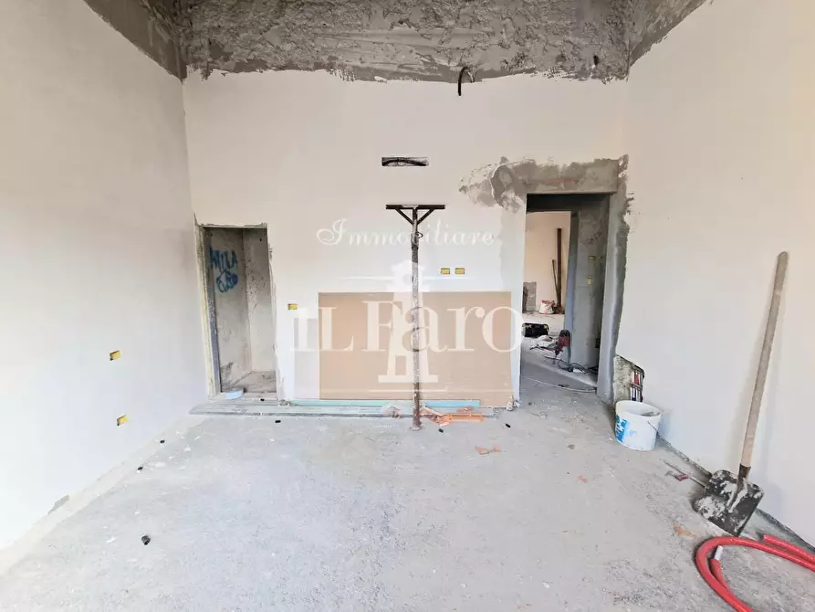 Immagine 13 di Terratetto in vendita  a Campi Bisenzio