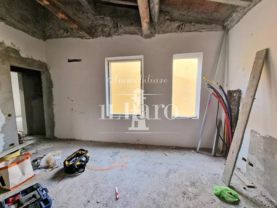 Immagine 15 di Terratetto in vendita  a Campi Bisenzio