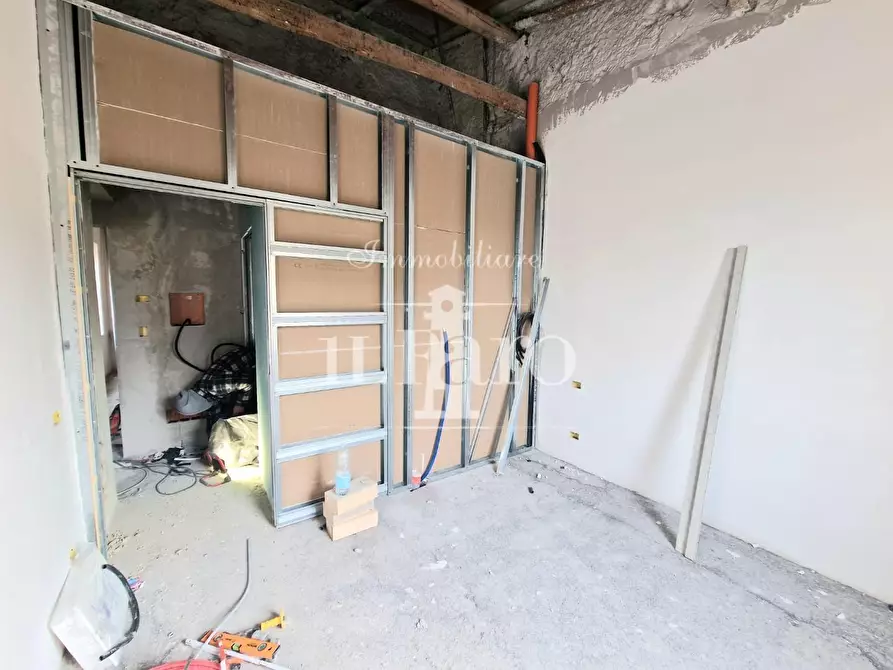 Immagine 10 di Terratetto in vendita  a Campi Bisenzio