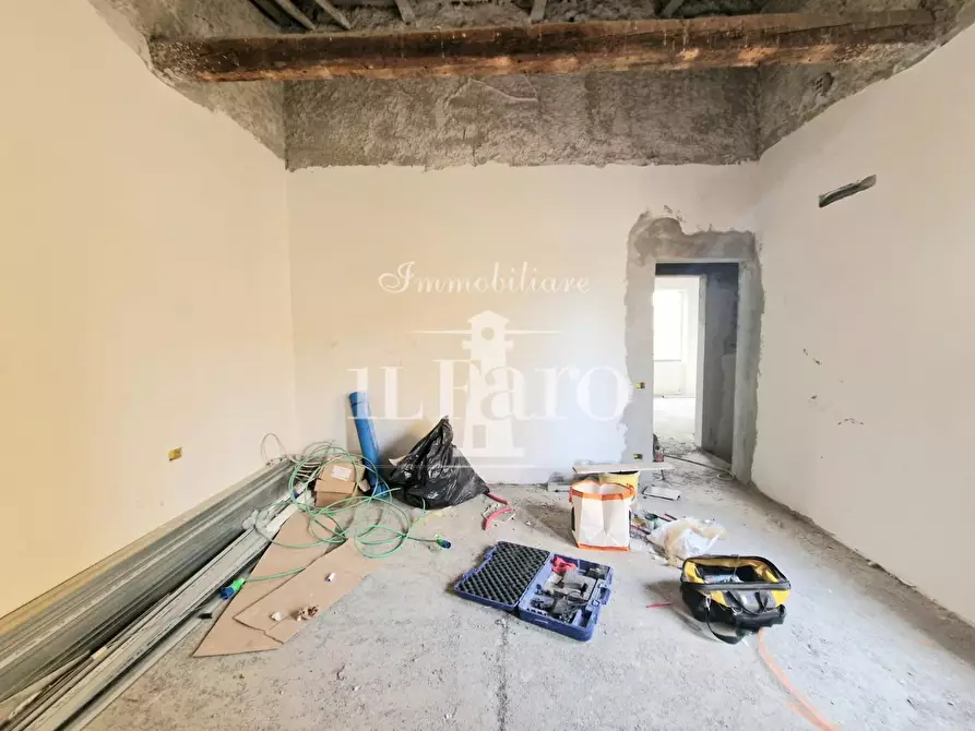 Immagine 16 di Terratetto in vendita  a Campi Bisenzio