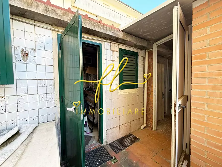 Immagine 29 di Appartamento in vendita  a Rosignano Marittimo