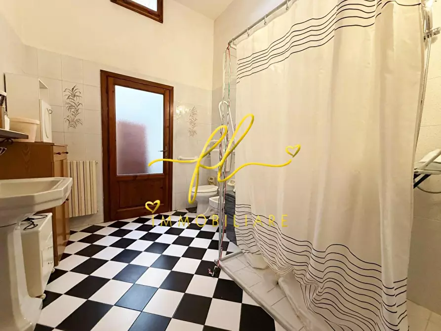 Immagine 23 di Appartamento in vendita  a Rosignano Marittimo