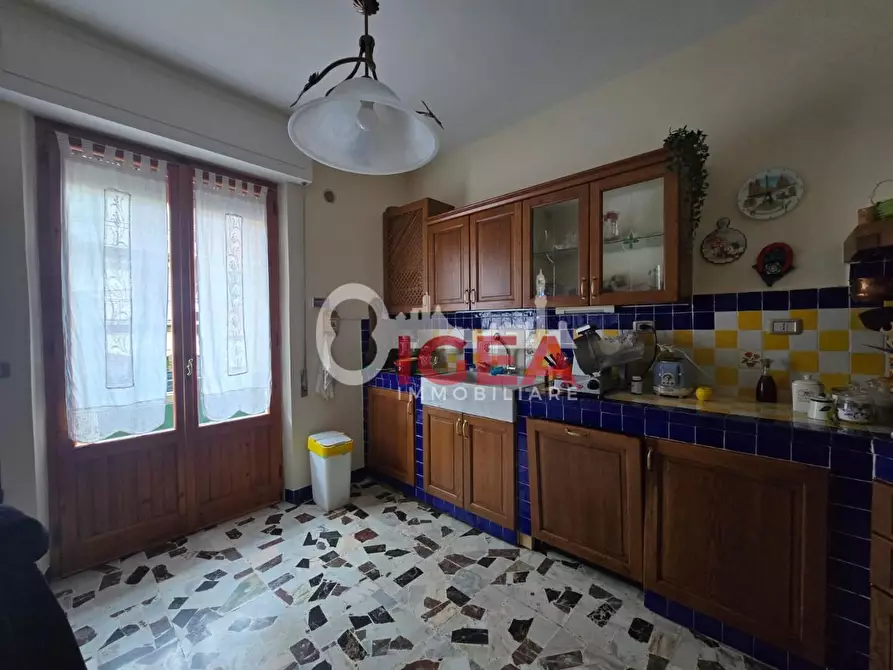 Immagine 11 di Appartamento in vendita  a Colle Di Val D'elsa