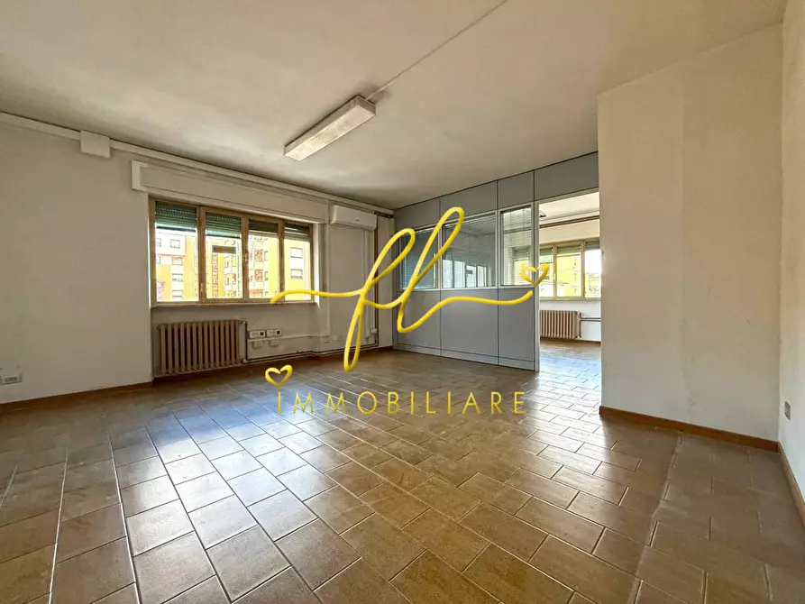 Immagine 3 di Ufficio in vendita  a Cecina