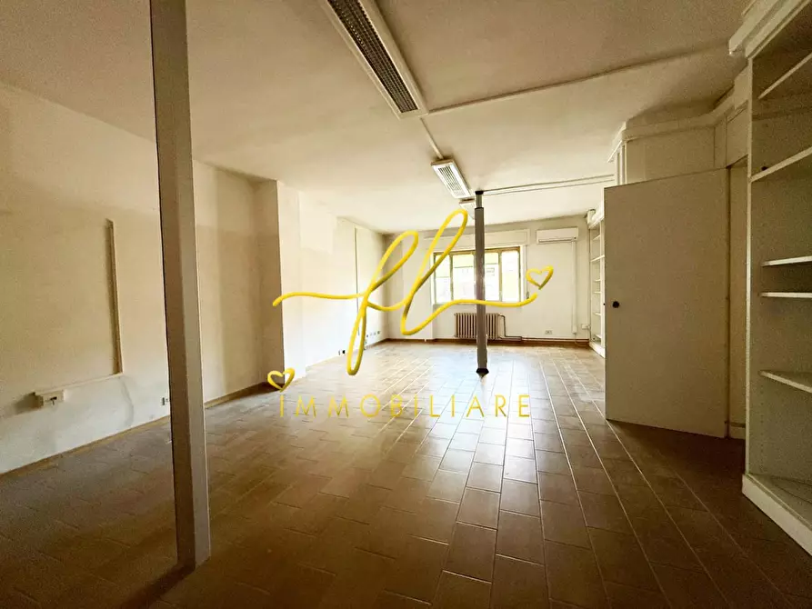 Immagine 4 di Ufficio in vendita  a Cecina